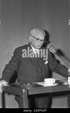 Pressekonferenz Bond van Nederlandse Margarine Hersteller NR. 14A, 15: A. Bakker Datum: 14. Januar 1969 Schlagwörter: Bond, Pressekonferenzen Personenname: Bakker A. Stockfoto