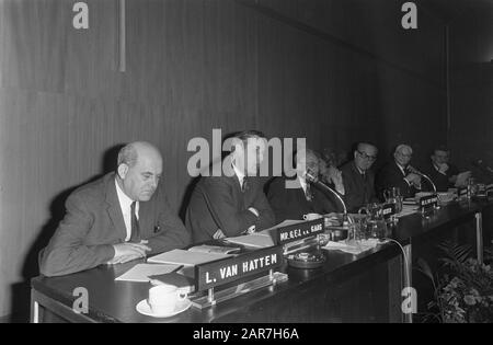 Pressekonferenz Bond van Nederlandse Margarine Hersteller NR. 14A, 15: A. Bakker Datum: 14. Januar 1969 Schlagwörter: Bond, Pressekonferenzen Personenname: Bakker A. Stockfoto