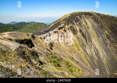 Grat eines Vulkankraters Caldera, Paricutin, Mexiko Stockfoto