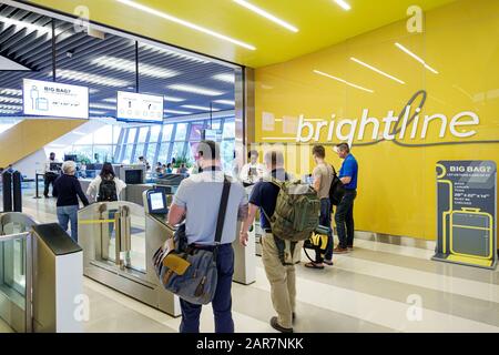 Miami Florida, Virgin MiamiCentral, gemischtes Verkehrsmittel im Zentrum des Bahnhofs, innen innen, innen, innen, Sicherheitsüberwachungsstation, Blac Stockfoto