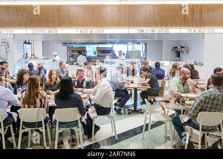 Miami Florida, Virgin MiamiCentral, gemischter Gebrauch Bahnhof Transport Center Center, innen innen, innen, innen, Food Court plaza Tischtische c Stockfoto