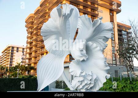 Miami Beach Florida, Surfside Eighty Seven Park, Renzo Piano Luxus Eigentumswohnung Eigentumswohnung Gebäude Orchidee Skulptur, zusammengebrochen abgerissen Champlain Towers so Stockfoto