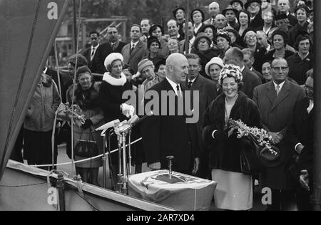 Prinzessin Beatrix, der Motorschlepper des Schwarzen Meeres auf den Werften von Jenk Smits, startete am 12. Oktober 1962 Schlüsselwörter: Werften, Motorschleppen Personname: Beatrix, Prinzessin, Jenk Smits Stockfoto