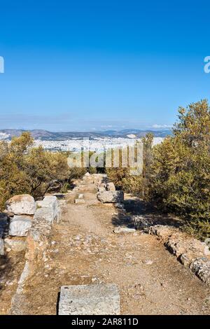 Alte Steinstraße des Hügels Filopappou in Athen Griechenland Stockfoto