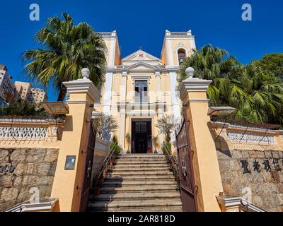 Treppe zur St. Lawrence's Church, die Mitte des sechzehnten Jahrhunderts erbaut wurde. Macau, China. Stockfoto