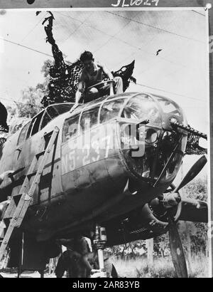 North American B-25 Mitchell Bomber der Dutch 18th Squadron auf dem Flughafen Bachelor in Australien Anmerkung: Repronegativ. Registrierungsnummer: N5-237 Datum: 1944 Ort: Australien Schlagwörter: Bomber, Militär, Weltkrieg Stockfoto