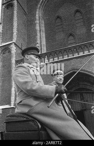 Probefahrt zur Beerdigung am 8. Dezember von Prinzessin Wilhelmina, Herr Looman und Lammers Datum: 30. November 1962 Stichwörter: Beerdigungen, Proben persönlicher Name: Wilhelmina, Prinzessin Stockfoto