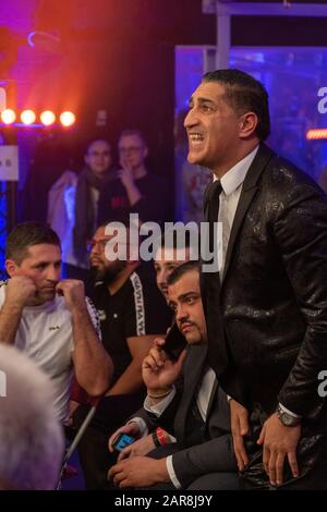 Ismail Özen-Otto (Promoter Universum Box-Promotion), Hamburg, WYC Gym, Box-Gala, Universum Box-Promotion, Team Sauerland Stockfoto