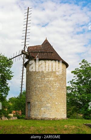 Frankreich, Dordogne, Domme, Le Moulin du Roy (Königsmühle) Windmühle, ca. 12C Stockfoto