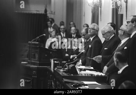 Letzte Sitzung des Vorsitzenden des Repräsentantenhauses Datum: 8. Mai 1971 Ort: Den Haag, Zuid-Holland Schlüsselwörter: Parlamentarier persönlicher Name: Thiel, Französisch-Joseph van Stockfoto