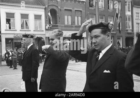 Auszeichnung grüner Liegeplatz am Rosendaal Datum: 9. Dezember 1960 Ort: Noord-Brabant, Rosendaal Schlüsselwörter: Auszeichnungen, Berets Stockfoto