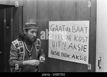 Treffen mit van Mij. Der Nederlandse Literkunde über die finanzielle Position des Schriftstellers in Kras, Amsterdam. Nummer 16 Bernlef, Bouhuys, Gomperts, 17? , 18.19 Datum: 27. Februar 1970 Ort: Amsterdam, Noord-Holland Schlüsselwörter: Tagungen, Schriftsteller Stockfoto