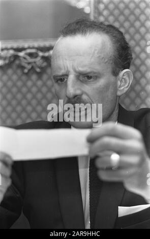 Weltregierung gebildet von Reichgraf Von Thun und Holenstein in den Haag, de-Reichgraf (KOP) präsident Datum: 15. Januar 1968 Ort: Den Haag, Zuid-Holland Stichwörter: Präsidenten Stockfoto