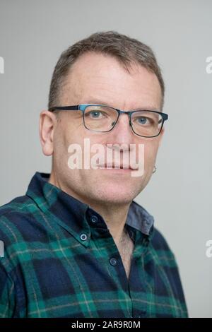 Erlangen, Deutschland. Januar 2020. Daniel Köhn, Professor für Tectonik (Geologie), ist an der Friedrich-Alexander-Universität. Köhn ist einer von vielen Wissenschaftlern, die wegen der Brexit-Entscheidung aus Großbritannien geflohen sind. Köhn lehrt und forscht heute an der Universität Erlangen-Stadt. (Zur dpa "Wollte bleiben - wie Forscher vor dem Brexit nach Bayern fliehen" vom 27.01.2020) Credit: Daniel Karmann / dpa / Alamy Live News Stockfoto