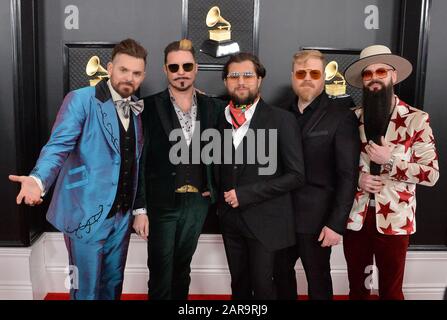 Los Angeles, CA, USA. Januar 2020. Rival Sons kommt zu den 62. Grammy Awards, die am Sonntag, 26. Januar 2020, im Staples Center in Los Angeles abgehalten werden. Foto von Jim Ruymen/UPI Credit: UPI/Alamy Live News Stockfoto