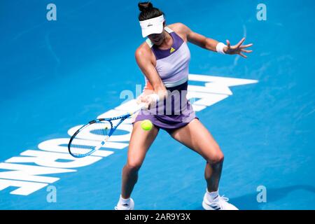 Melbourne, Australien. Januar 2020. Garbine Muguruza aus Spanien ist während ihres vierten Vorrundenspiels beim Tennisturnier der Australian Open Grand Slam 2020 in Melbourne, Australien im Einsatz. Frank Molter/Alamy Live News Stockfoto