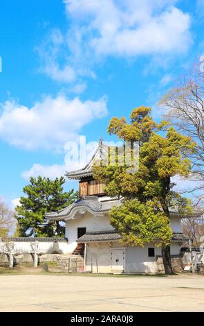 Der einzige erhaltene originale, uralte Wachturm in der Burg Okayama (Burg Ravens, Schloss Schwarz), der Stadt Okayama, Japan Stockfoto