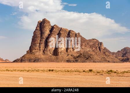 Sieben Säulen der Weisheit Felsformation, Wadi Rum Wüste, Jordanien Stockfoto