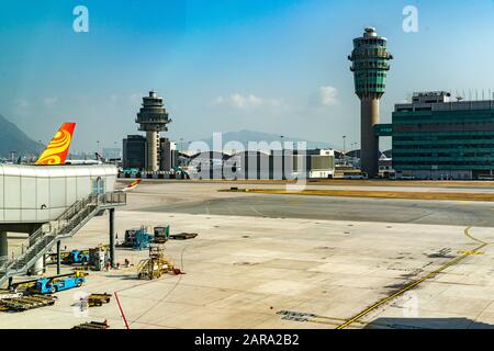 Lantau, Hongkong - 16. November 2019: Blick Auf den Flughafen auf der Landebahn Stockfoto