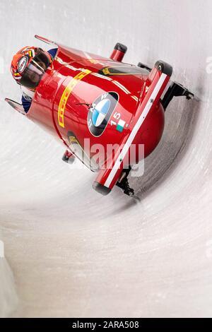 Koenigssee, Deutschland. Januar 2020. Koenigssee, Deutschland 25. Januar 2020: BMW IBSF Bob World Cup - Männer 2-Mann-Bob - Koenigssee - 2020 Mattia Variola/Costantino Ughi (ITA) - Nutzung Worldwide Credit: Dpa/Alamy Live News Stockfoto