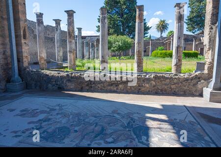 Haus des Faun mit Alexander das Große Schlachtenmosaik Pompejis (Pompei). Alte römische Stadt in Pompei, Provinz Neapel, Kampanien, Italien. Stockfoto