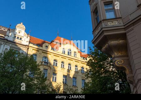 Fassaden von Jugendstilbauten im jüdischen Viertel (Josefinov), Prag, Böhmen, Tschechien, Europa Stockfoto