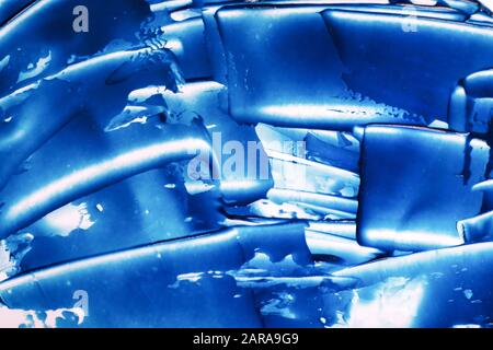 Blaue abstrakte Kurven Grunge Pinselstriche handbemalter Hintergrund. Stockfoto