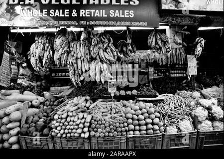 Obst- und Gemüsemarkt, Munnar, Idukki, Kerala, Indien, Asien Stockfoto