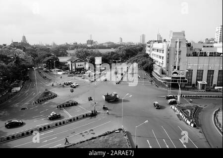 Luftaufnahme der Kreuzung, Metro Cinema Building, Art Deco Movie Theatre, Dhobi Talao, Mumbai, Maharashtra, Indien, Asien Stockfoto