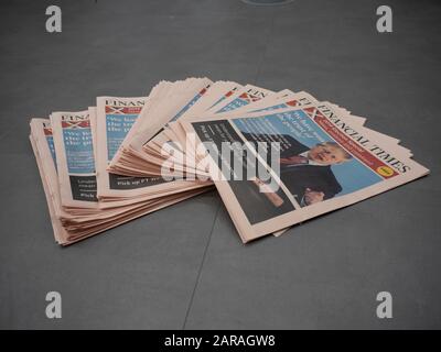 Das Wahl-Special "Financial Times 2020" kündigt Boris Johnson Conservative Win London an Stockfoto