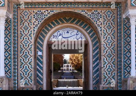 November 2017 der Prinzgarten (Bagh-e Shahzadeh) in Mahan südlich der Stadt Kerman im Iran eingenommen. Weltweite Verwendung Stockfoto