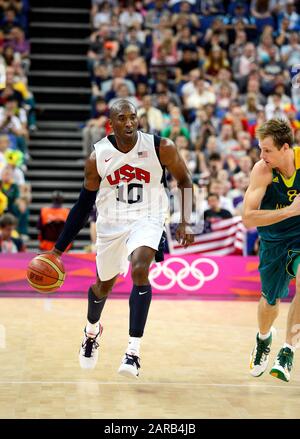 Datei: 27. Januar 2020. London, Großbritannien. August 2012. US-Basketballstar Kobe Bryant tritt im Viertelfinale des Basketballturniers bei den Olympischen Spielen 2012 in London für das Team USA gegen Australien an. Bryant zusammen mit seiner 13-jährigen Tochter Gianna wurde am Sonntag, 26. Januar 2019 bei einem Hubschrauberabsturz in Calabasas, Kalifornien, getötet Credit: Adam Stoltman/Alamy Live News Stockfoto