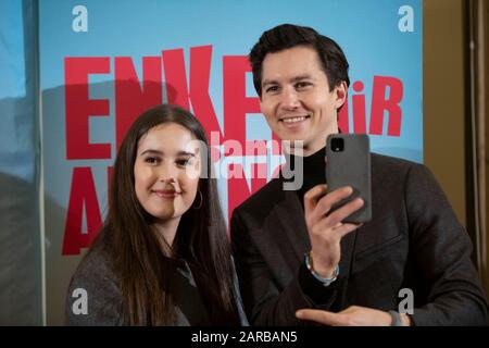 Tim Oliver SCHULTZ, Schauspieler, Maya LAUTERBACH, Schauspielerin, Filmpremiere ENKEL FUER ANFAENGER ?? Januar 2020 in der Lichtburg in Essen statt. Weltweite Verwendung Stockfoto