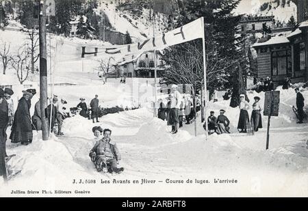 Col de Sanloup, Montreux, Schweiz - Rodelrennen zu zweit - das Finale. Stockfoto