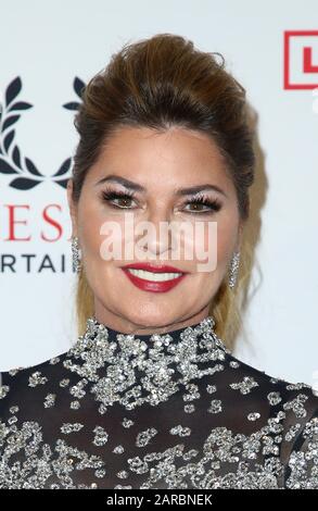 Las Vegas, NV, USA. Januar 2020. Shania Twain bei der Ankunft des Nevada Ballet Theatre 36. Jährlicher Schwarz-Weiß-Ball, Caesars Palace Las Vegas Hotel & Casino, Las Vegas, NV 25. Januar 2020. Credit: Mora/Everett Collection/Alamy Live News Stockfoto