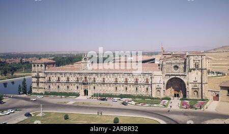 FACHADA DEL HOSTAL CONVENTO DE SAN MARCOS - SIGLO XVI - PLATERESCO ESPAÑOL. ORT: HOSTAL / CONVENTO DE SAN MARCOS. SPANIEN. Stockfoto