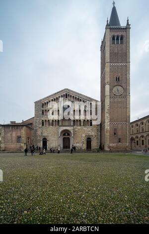 Duomo di Parma, Kathedrale von Parma, monumentales, romanisches Wahrzeichen aus dem 11. Jahrhundert, historisches Zentrum von Parma, Emilia-Romagna, Italien Stockfoto