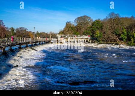 Maidenhead, Berkshire, 20. Januar 2020, Boulters Lock, Informationstafel für das Wehr, Raymill Island, River Thames, Thames Valley, [Mandatary Cred Stockfoto