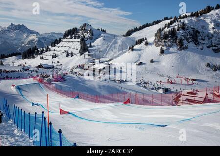 Ski-Kreuz bei den Jugend-Olympischen Spielen 2020 in Lausanne am 19. Januar 2020 im Winterpark Villars in der Schweiz. Stockfoto