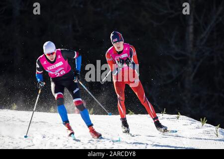 James Slimon vom Team GB (17) beim Cross-Country Skiing Männer 10 km klassisch während der Jugendolympiade in Lausanne 2020 am 21. Januar 2020. Stockfoto