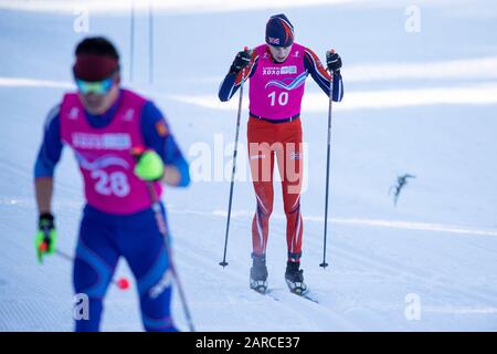 James Slimon vom Team GB (17) beim Cross-Country Skiing Männer 10 km klassisch während der Jugendolympiade in Lausanne 2020 am 21. Januar 2020. Stockfoto