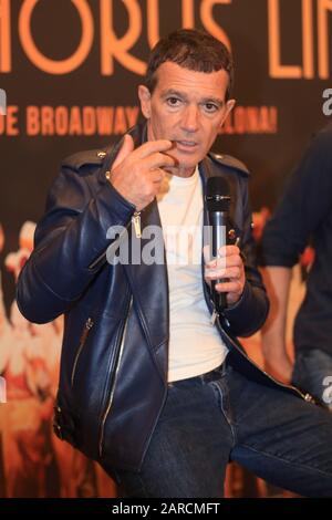 27h Jan, ANTONIO BANDERAS und PABLO PUYOL präsentieren in Barcelona das Musical A CHORUS LINE am Teatre Tivoli Stockfoto