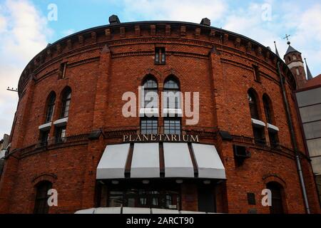 Polen, TORUN- 12. Dezember 2020: Planetarium, benannt von Wladyslaw Dziewulski in Torun, Polen - ein Popularisierungszentrum für den Weltraum in Torun Stockfoto