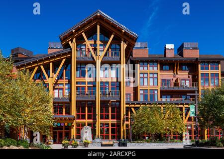 Die Lodge im Skigebiet Spruce Peak. Stockfoto