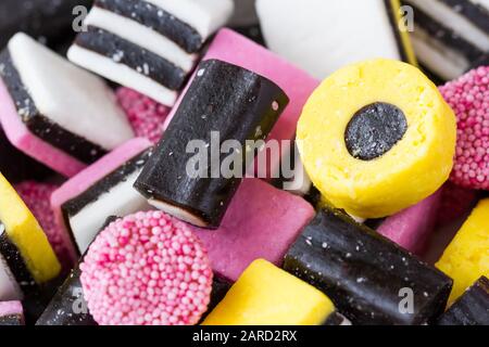 Auswahl an Lakritzledersorten Süßigkeiten in der Nähe Stockfoto