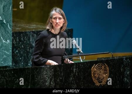 New York, USA. Januar 2020. Cherith Norman-Chalet, Amtierender Stellvertreter des Ständigen Vertreters der Vereinigten Staaten bei den Vereinten Nationen, spricht bei der Holocaust-Gedenkfeier der Vereinten Nationen "75 Jahre nach Auschwitz - Holocaust-Erziehung und Erinnerung an globale Gerechtigkeit" am Internationalen Tag des Gedenkens an Die Opfer des Holocaust. Kredit: Enrique Shore/Alamy Live News Stockfoto