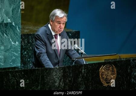 New York, USA. Januar 2020. UN-Generalsekretär António Guterres spricht bei der Holocaust-Gedenkfeier der Vereinten Nationen "75 Jahre nach Auschwitz - Holocaust-Erziehung und Erinnerung an die globale Justiz" am Internationalen Tag des Gedenkens an Die Opfer des Holocausts. Kredit: Enrique Shore/Alamy Live News Stockfoto