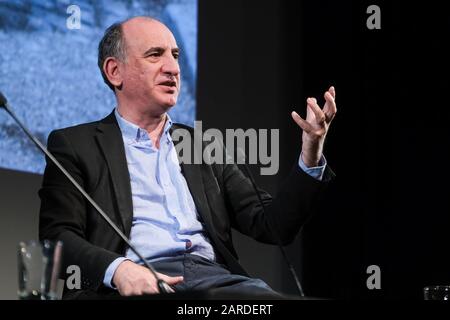 BFI Southbank, London, Großbritannien. Januar 2020. Armando Iannucci auf der Bühne bei Mark Kermode in 3D. Bild nach Gutschrift: Julie Edwards/Alamy Live News Stockfoto
