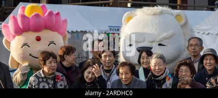 Pilger, die den Tempel Higashi Honganji, Kyptp, Japan besuchen Stockfoto