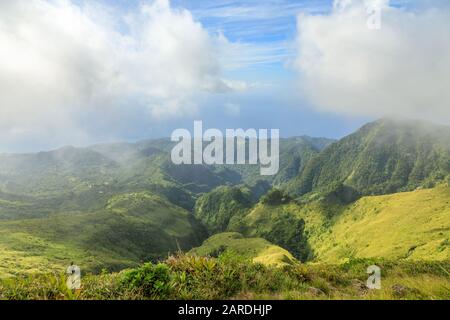 Mount Pelee Green Volcano Hangpanorama, Martinique, französisches Übersee-Departement Stockfoto